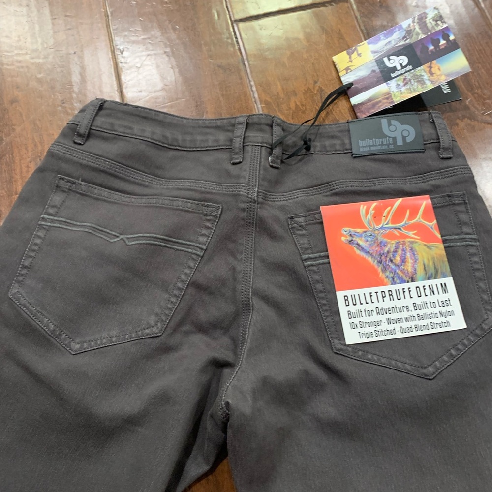 NEW Men’s Bulletprufe Jean - Size 33x30